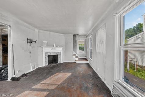 304 E 248th Street Euclid OH 44123