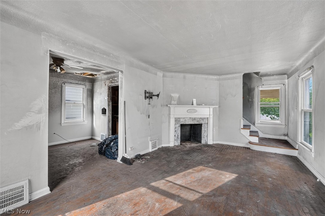 304 E 248th Street Euclid OH 44123