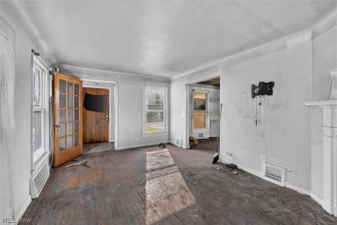 304 E 248th Street Euclid OH 44123