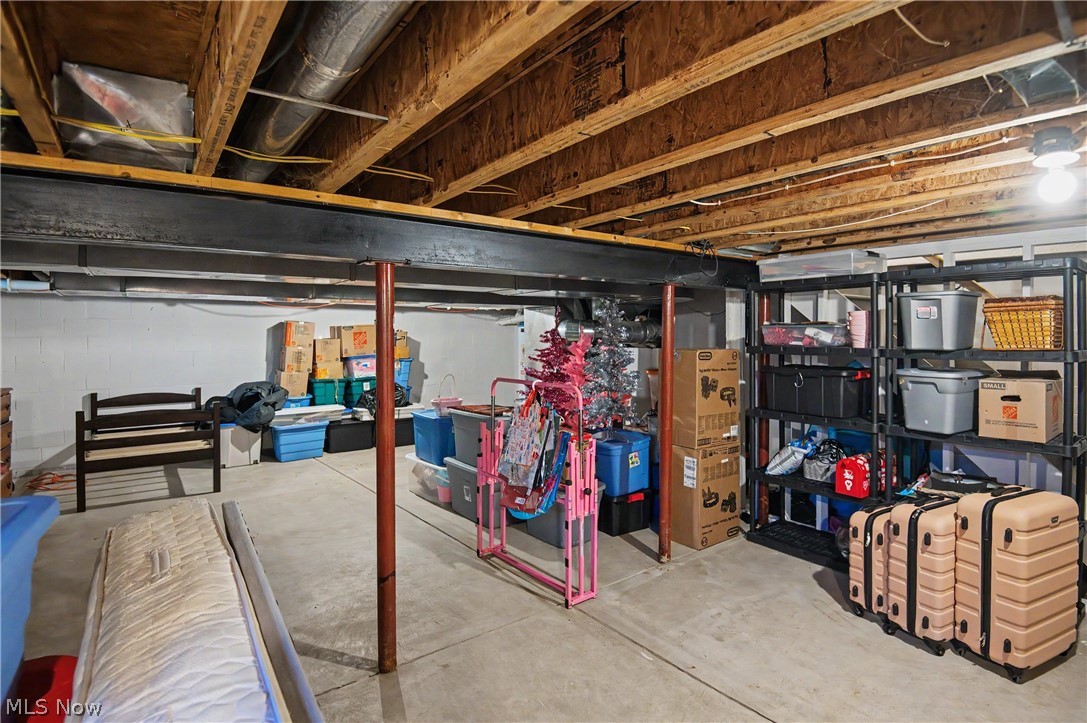 1461 Stillwagon Road SE Warren OH 44484