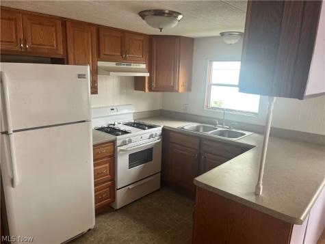 1246 Pasadena Boulevard NW North Canton OH 44720
