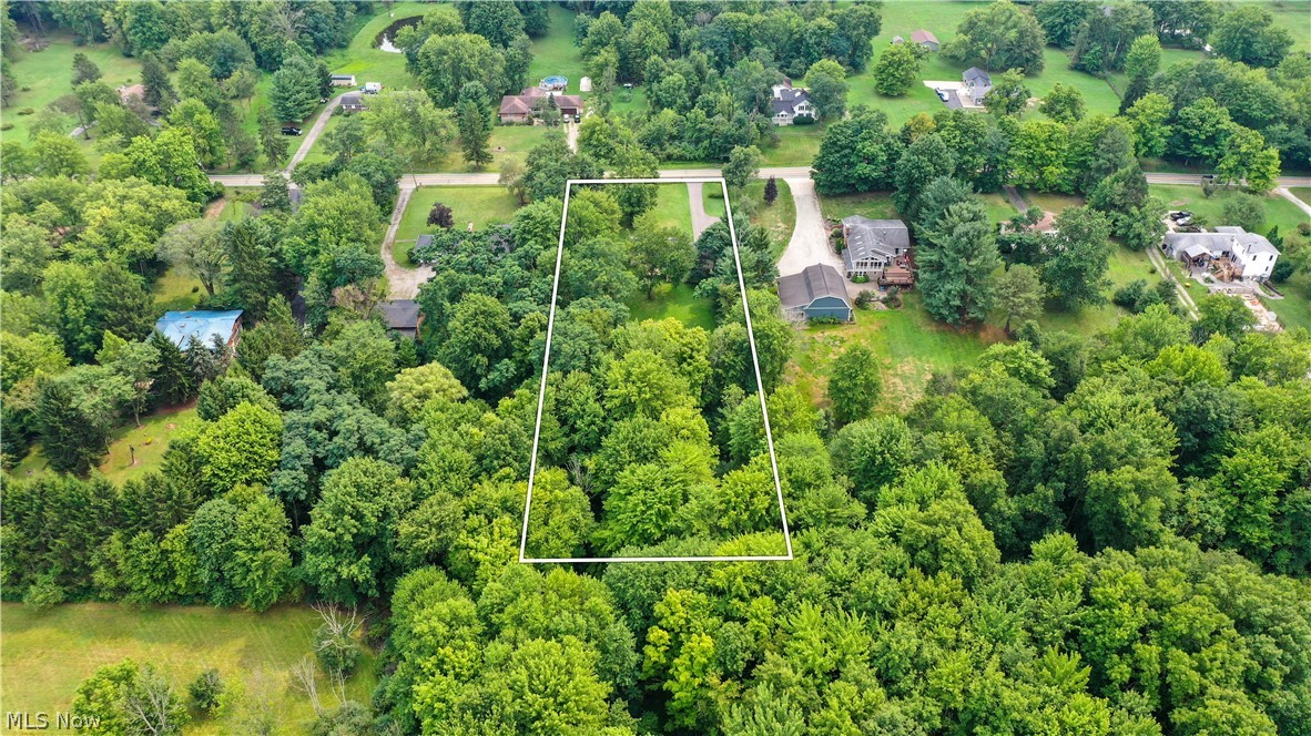 8860 Crackel Road Chagrin Falls OH 44023