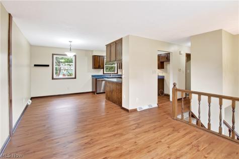 448 Fernwood Avenue Wadsworth OH 44281