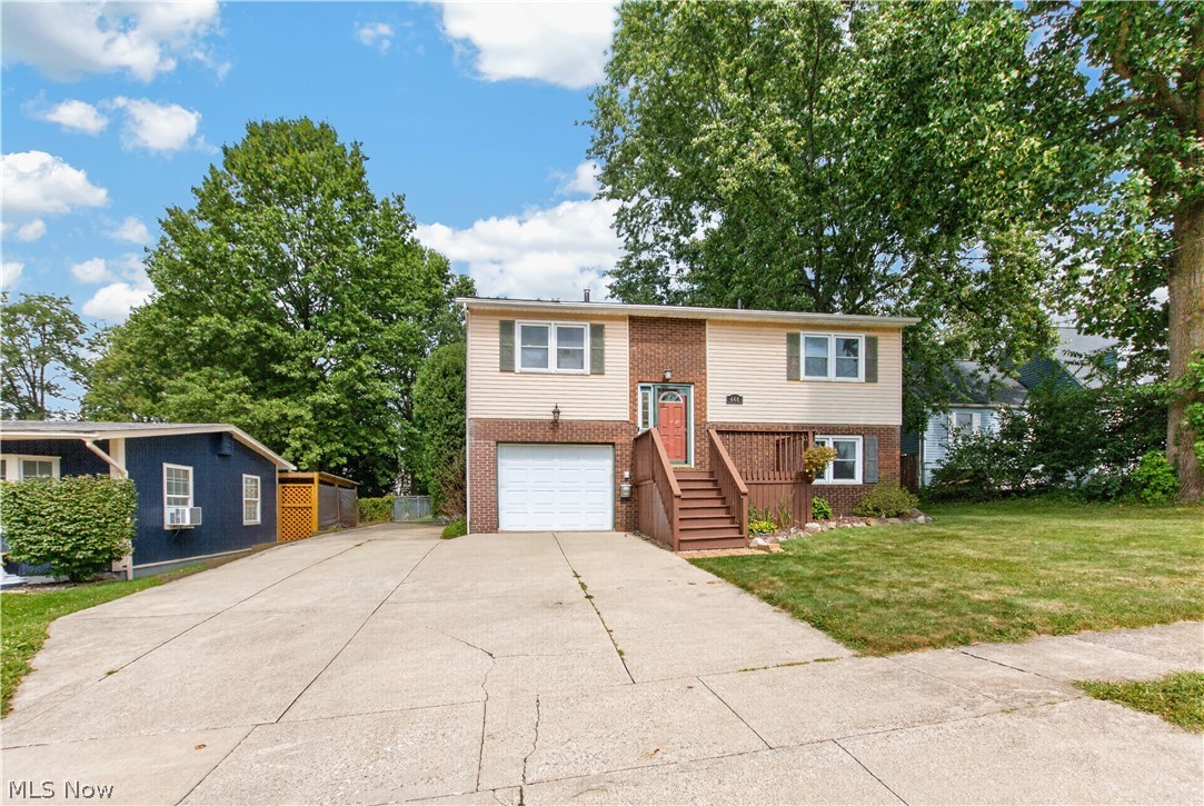 448 Fernwood Avenue Wadsworth OH 44281