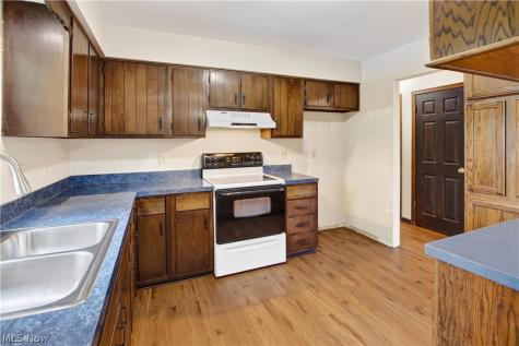 448 Fernwood Avenue Wadsworth OH 44281