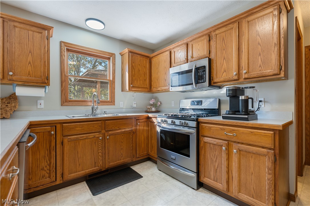 3746 Wickham Street NW Uniontown OH 44685