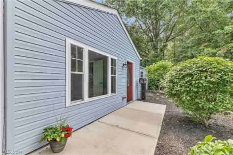 33910 Jennison Street Eastlake OH 44095