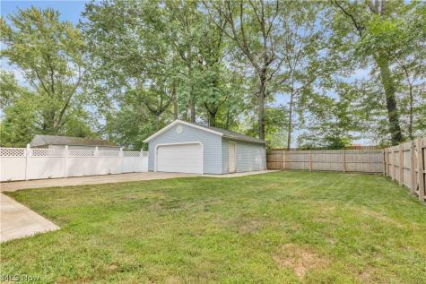 33910 Jennison Street Eastlake OH 44095