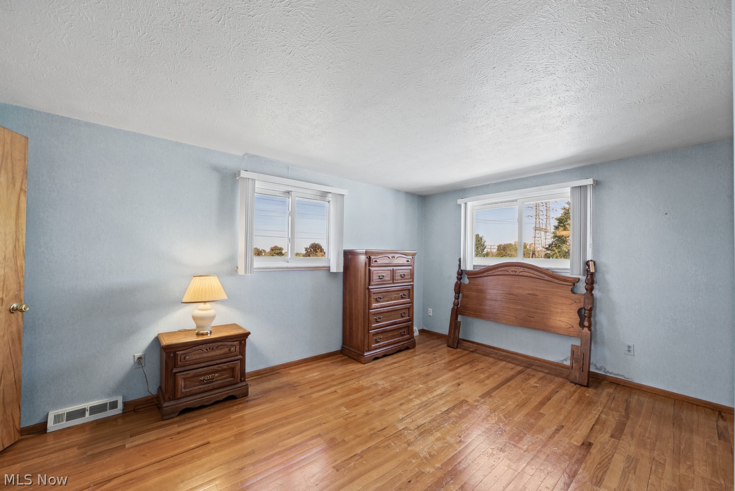 6214 Middlebrook Boulevard Brook Park OH 44142