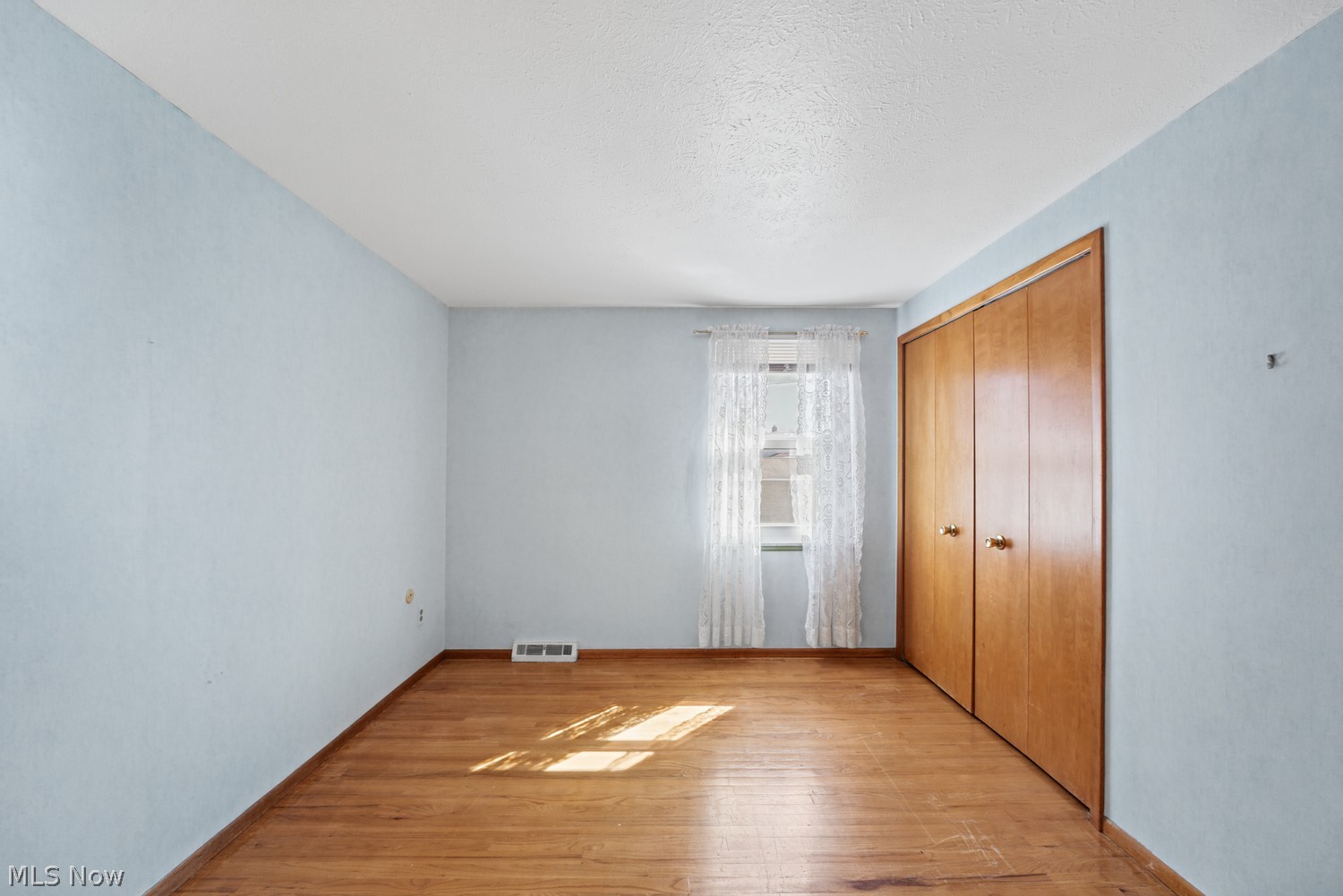 6214 Middlebrook Boulevard Brook Park OH 44142