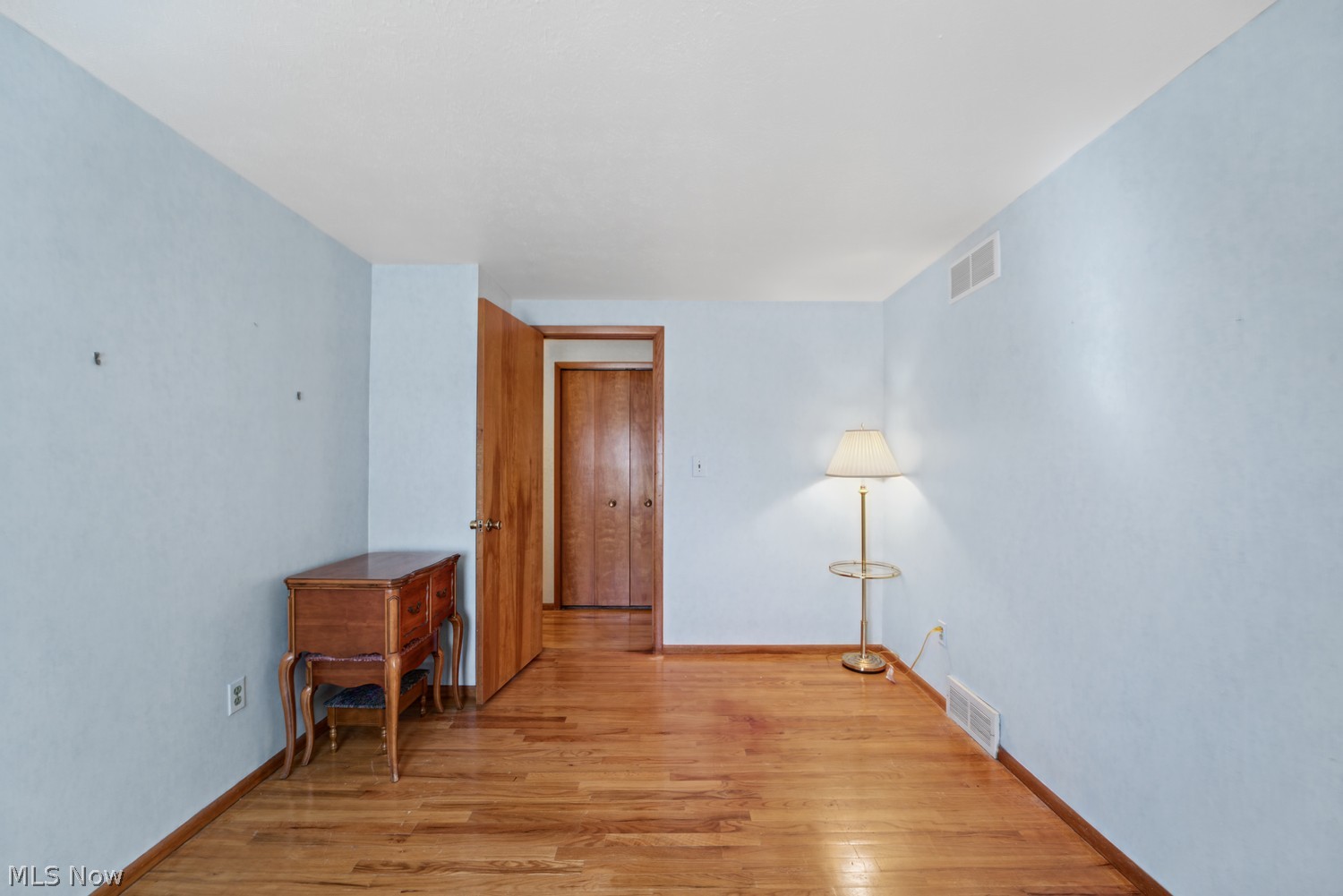 6214 Middlebrook Boulevard Brook Park OH 44142