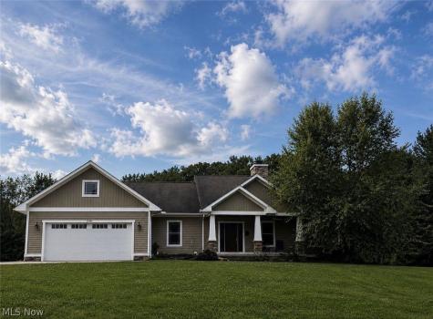 2976 Greenleaf Road Akron OH 44312