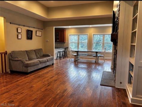 2976 Greenleaf Road Akron OH 44312
