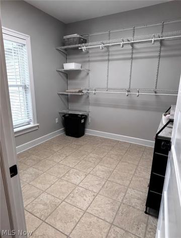 2976 Greenleaf Road Akron OH 44312