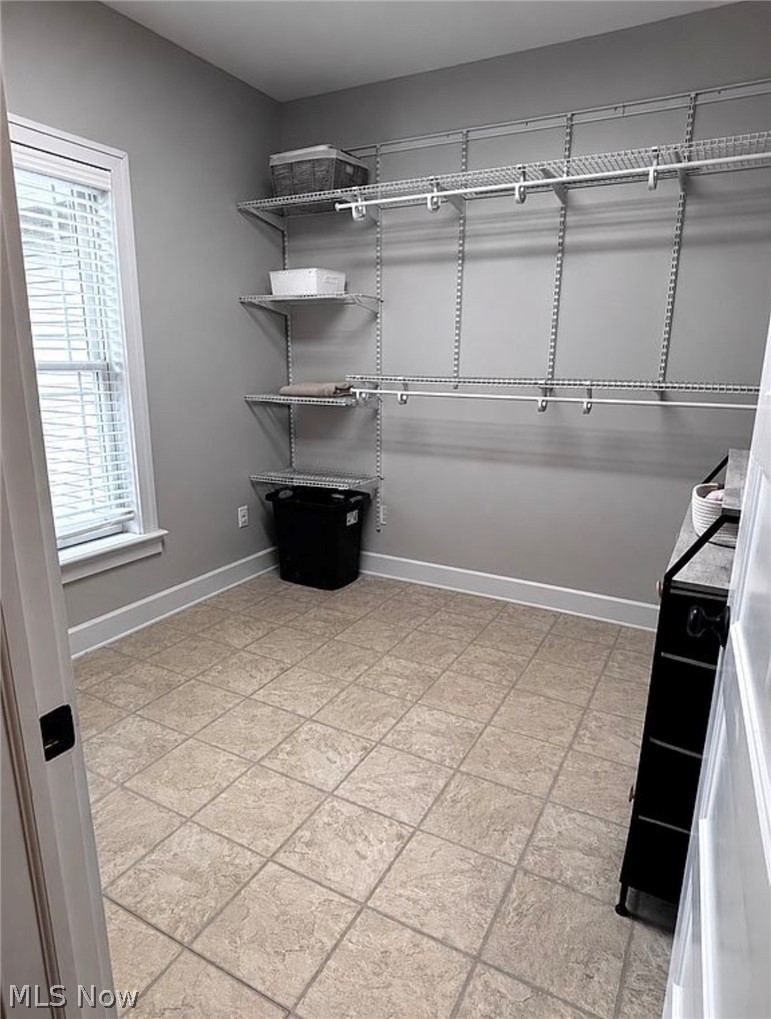 2976 Greenleaf Road Akron OH 44312