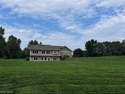 2976 Greenleaf Road Akron OH 44312