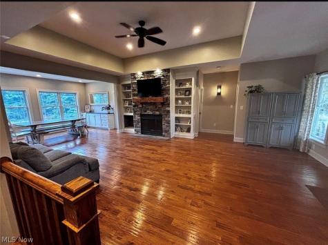 2976 Greenleaf Road Akron OH 44312
