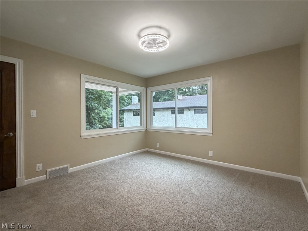 2120 Arms Drive Girard OH 44420