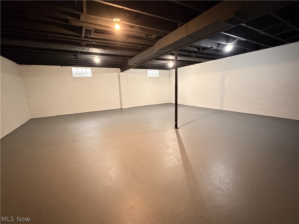 2120 Arms Drive Girard OH 44420