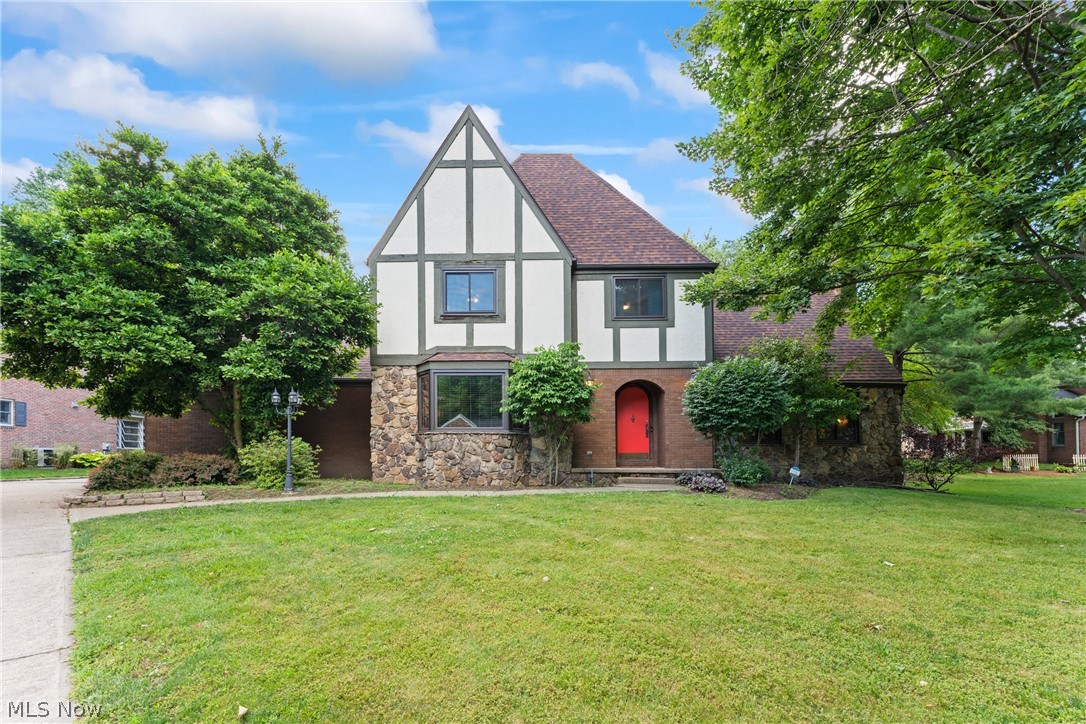 7739 Starcliff Avenue NW North Canton OH 44720