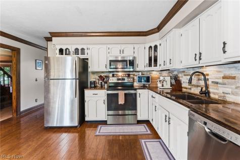 7739 Starcliff Avenue NW North Canton OH 44720