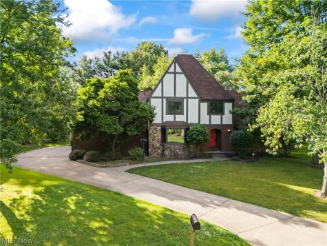 7739 Starcliff Avenue NW North Canton OH 44720