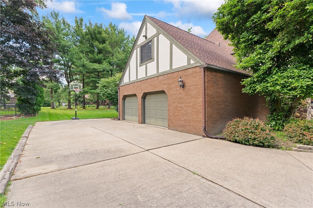 7739 Starcliff Avenue NW North Canton OH 44720