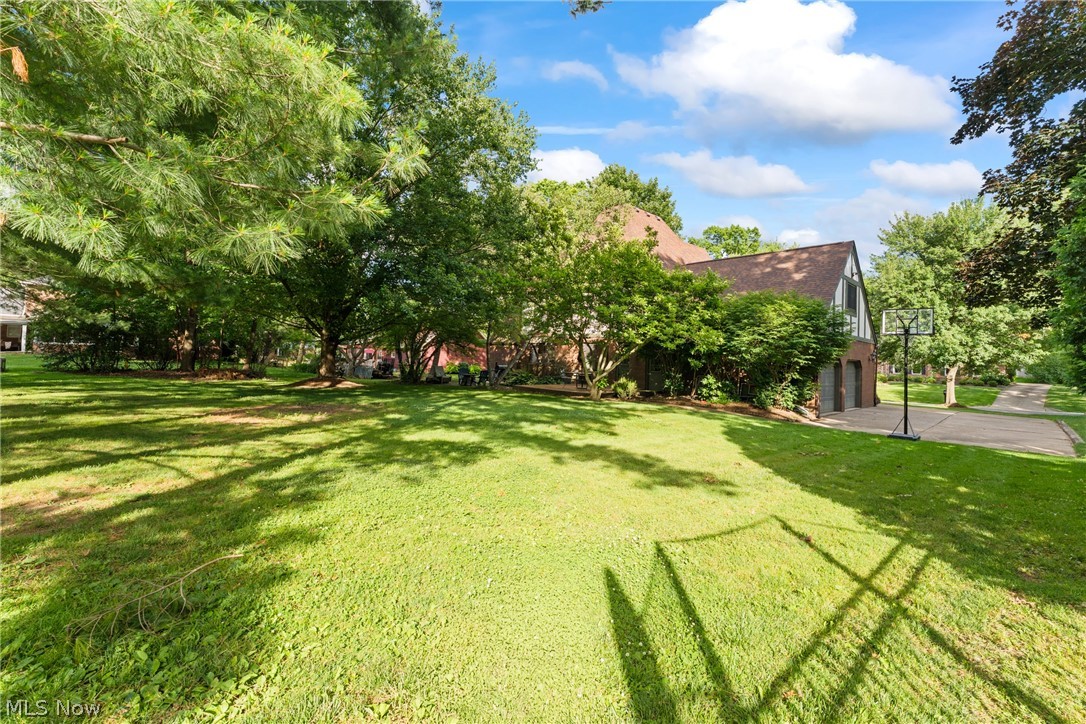 7739 Starcliff Avenue NW North Canton OH 44720