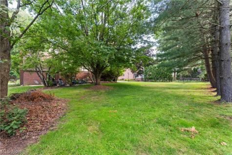 7739 Starcliff Avenue NW North Canton OH 44720