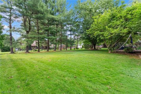 7739 Starcliff Avenue NW North Canton OH 44720