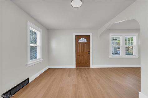 3363 W 136th Street Cleveland OH 44111