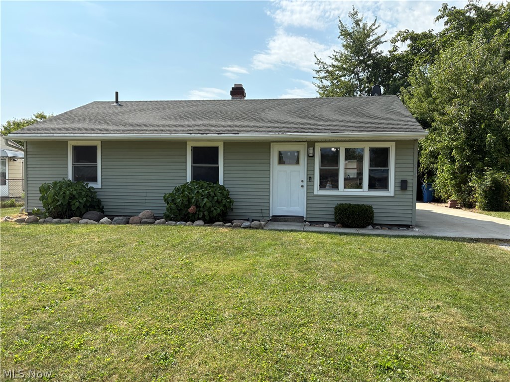912 East Drive Sheffield Lake OH 44054