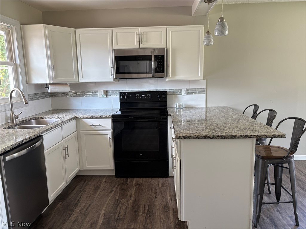 912 East Drive Sheffield Lake OH 44054