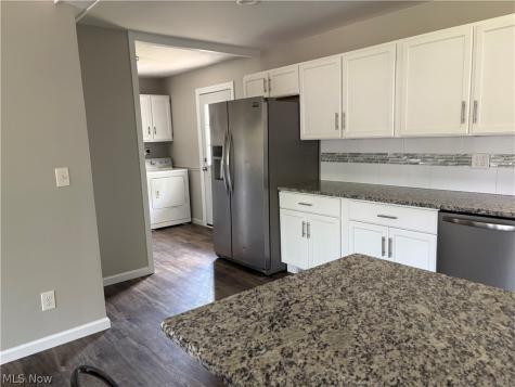 912 East Drive Sheffield Lake OH 44054