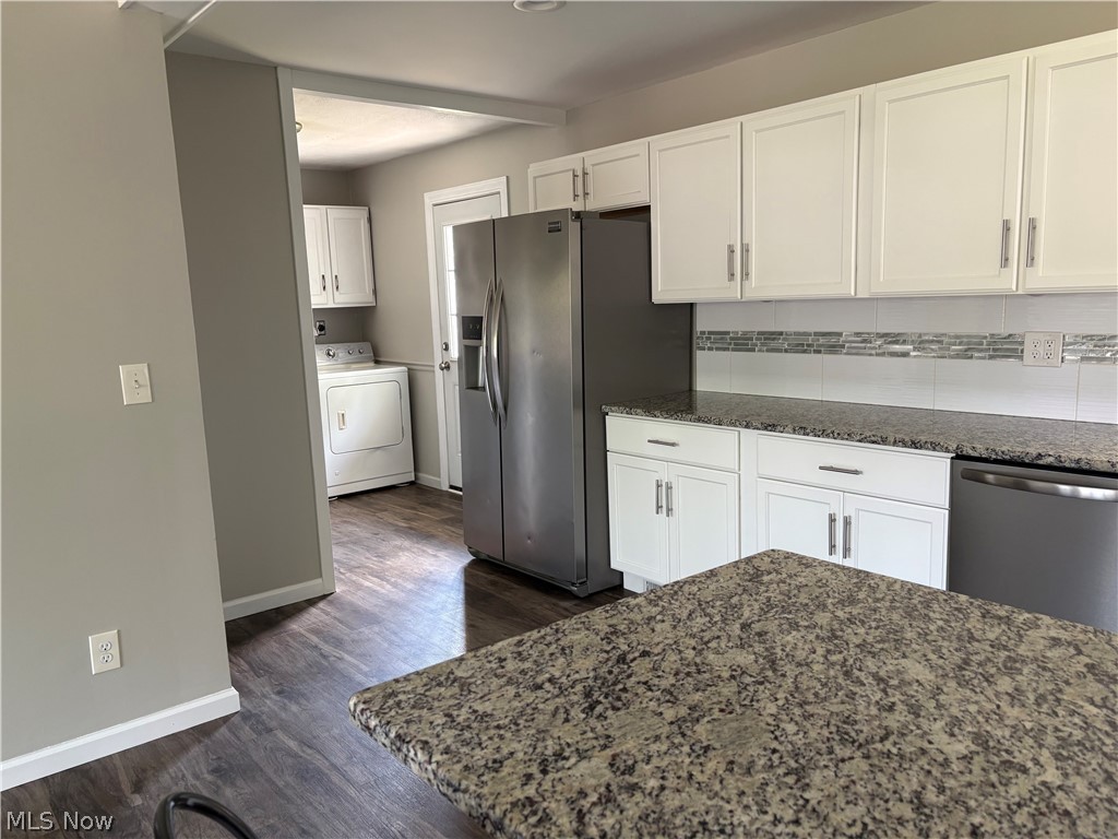 912 East Drive Sheffield Lake OH 44054