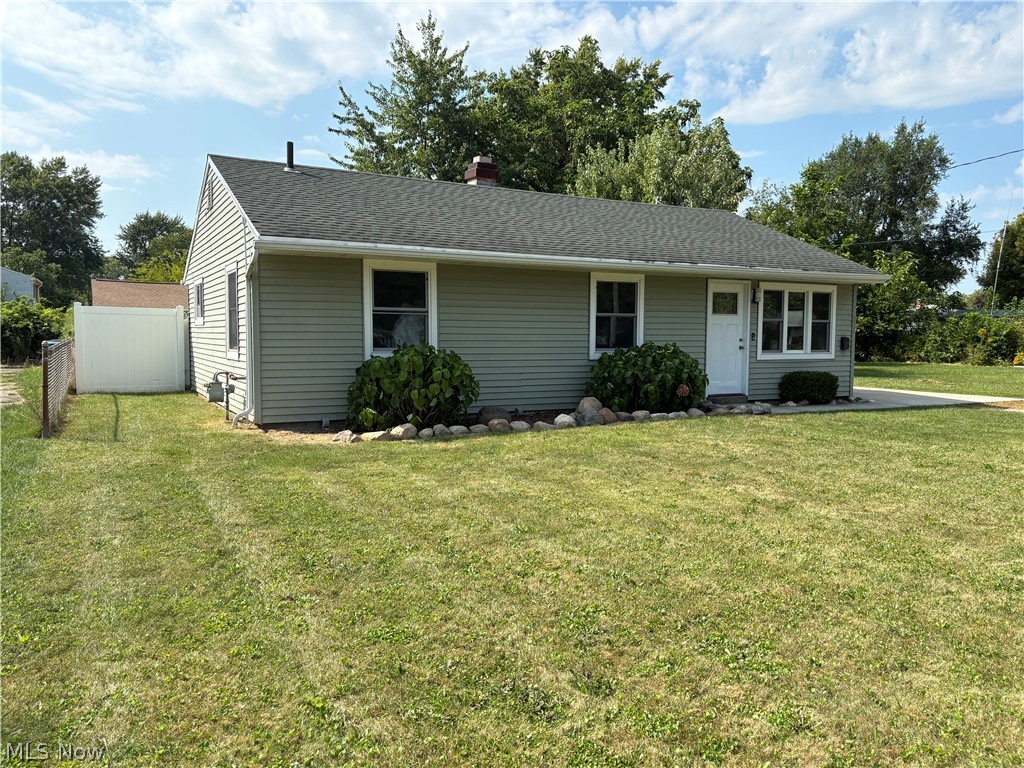 912 East Drive Sheffield Lake OH 44054
