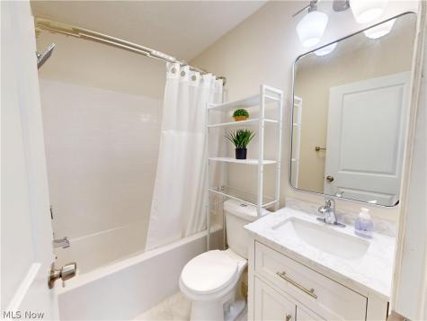 3264 Grenfall Road Norton OH 44203