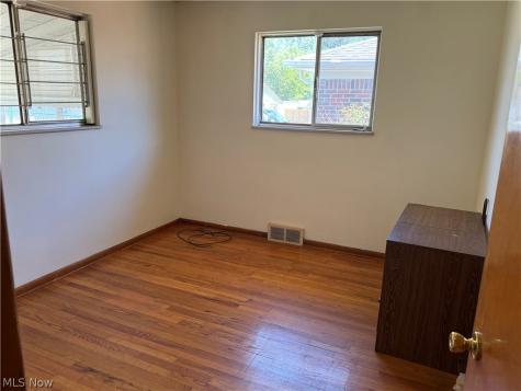 4722 Beechgrove Avenue Garfield Heights OH 44125