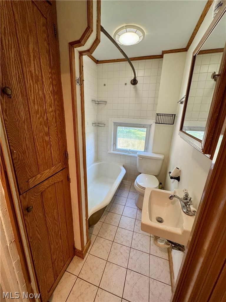 6136 Lake Road W Ashtabula OH 44004