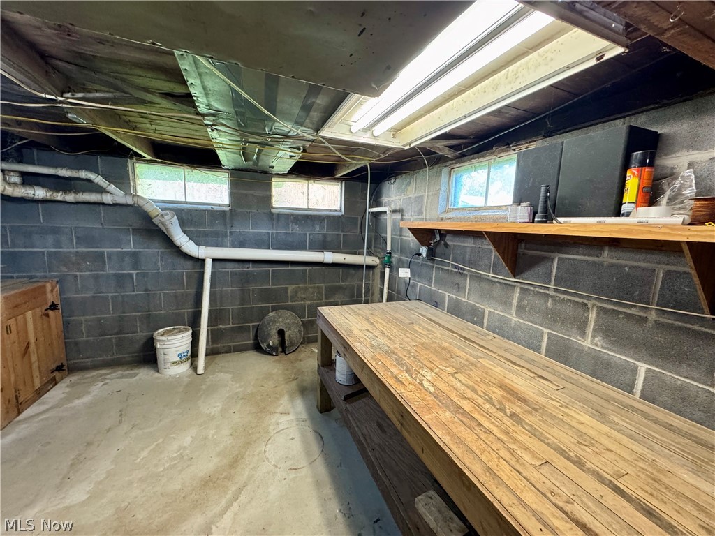 6136 Lake Road W Ashtabula OH 44004