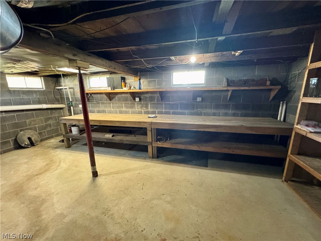 6136 Lake Road W Ashtabula OH 44004