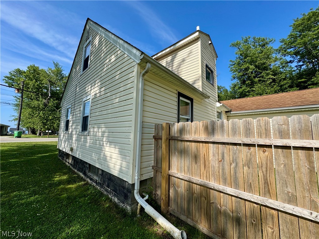 6136 Lake Road W Ashtabula OH 44004