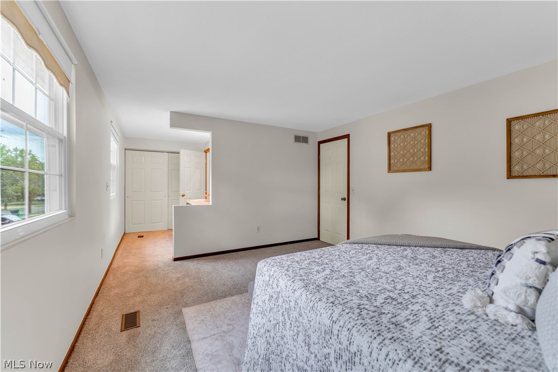 47 Southwick Drive Bedford OH 44146
