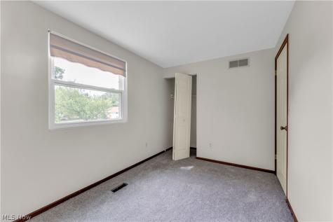 47 Southwick Drive Bedford OH 44146