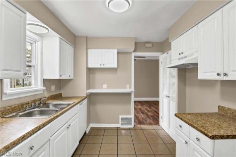 3967 Bluestone Road Cleveland Heights OH 44121