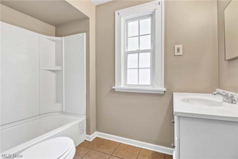 3967 Bluestone Road Cleveland Heights OH 44121