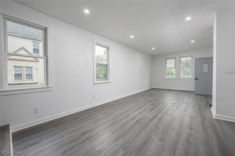 1266 E 102nd Street Cleveland OH 44108