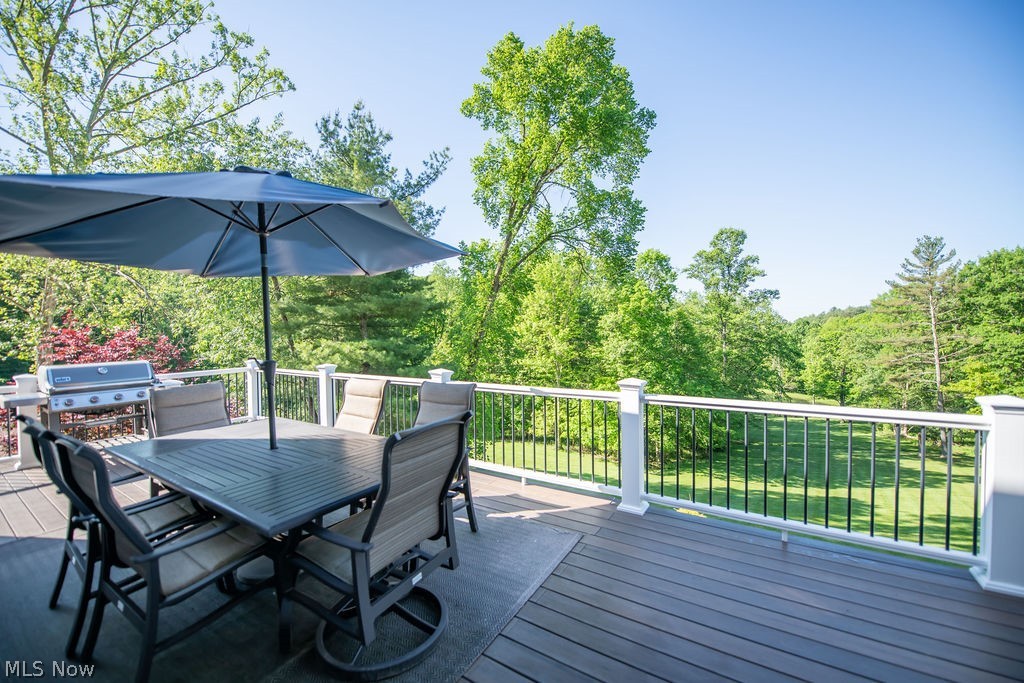 5234 Ribbon Road SW Bowerston OH 44695
