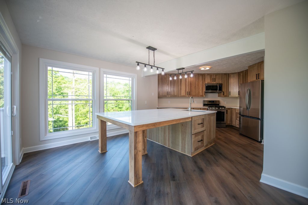5234 Ribbon Road SW Bowerston OH 44695