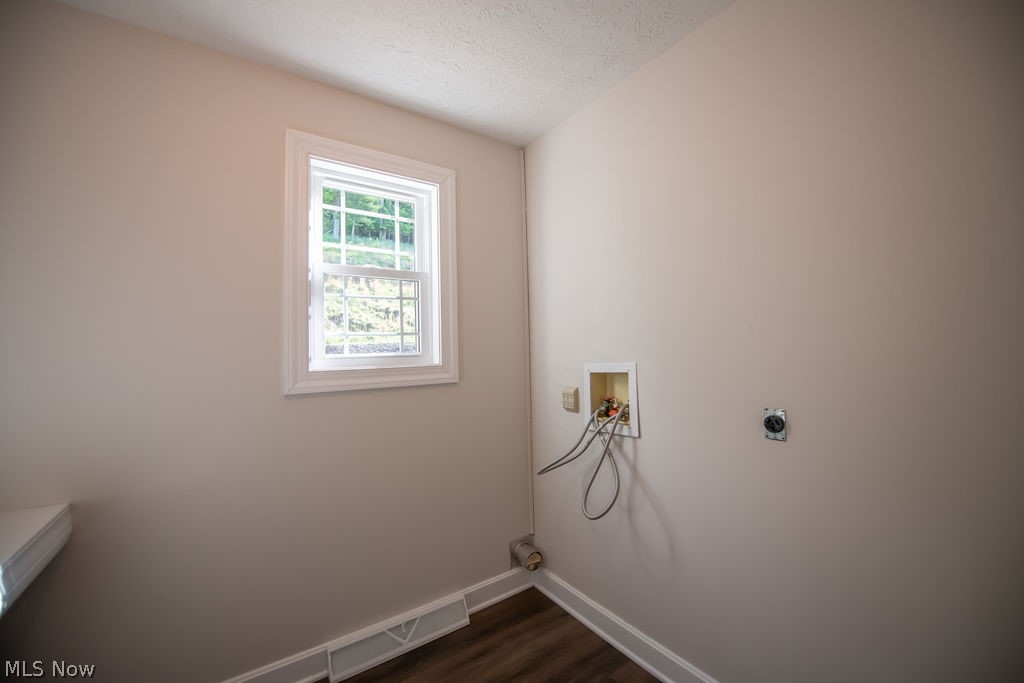 5234 Ribbon Road SW Bowerston OH 44695